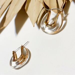 Clear crystal hoop